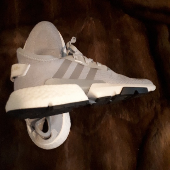 adidas Other - Addidas neuf size 10 US, FR 44 95$